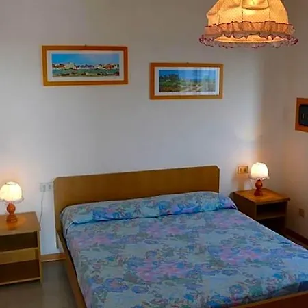 Flat With Big Terrace With Fireplace Next To Sea 3*