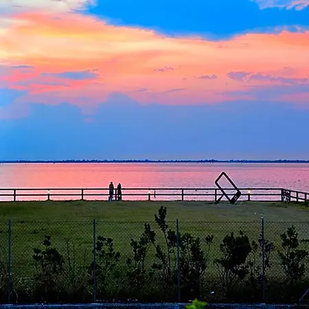 Flat With Big Terrace With Fireplace Next To Sea Bibione